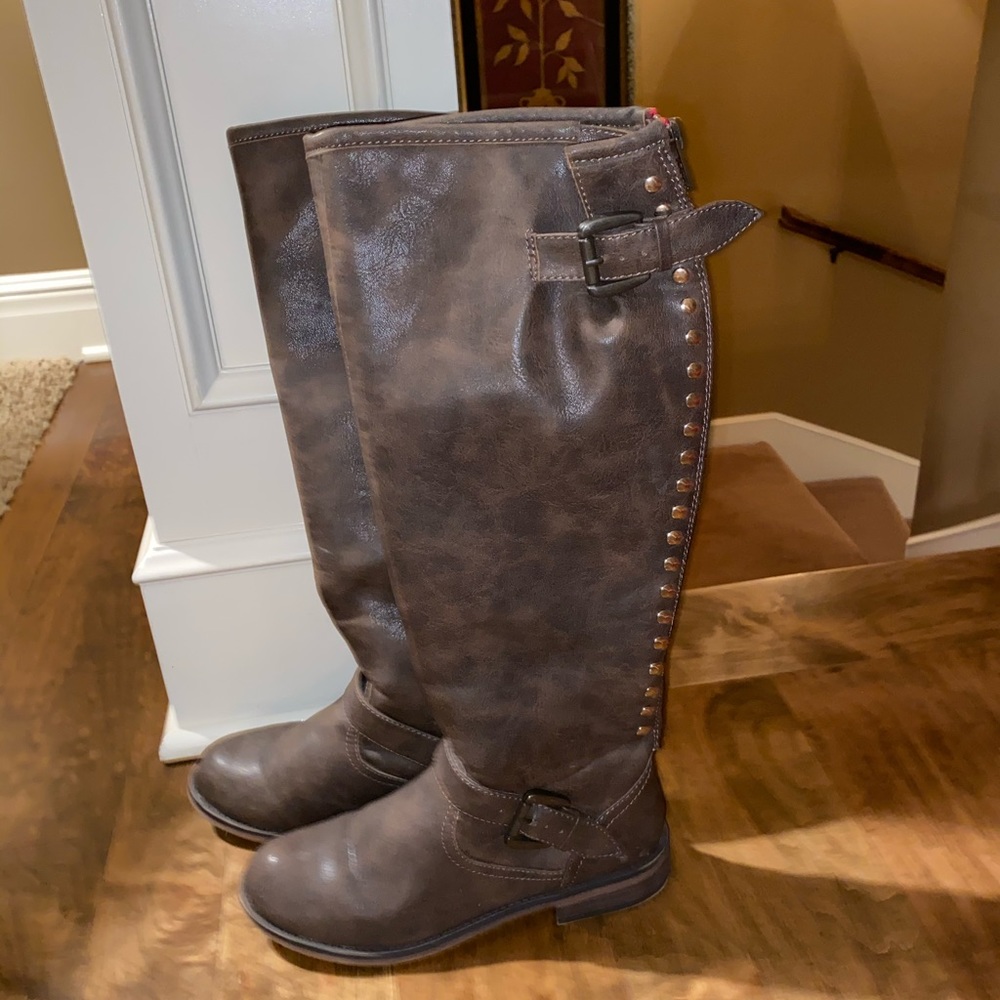 Women’s knee high boots
